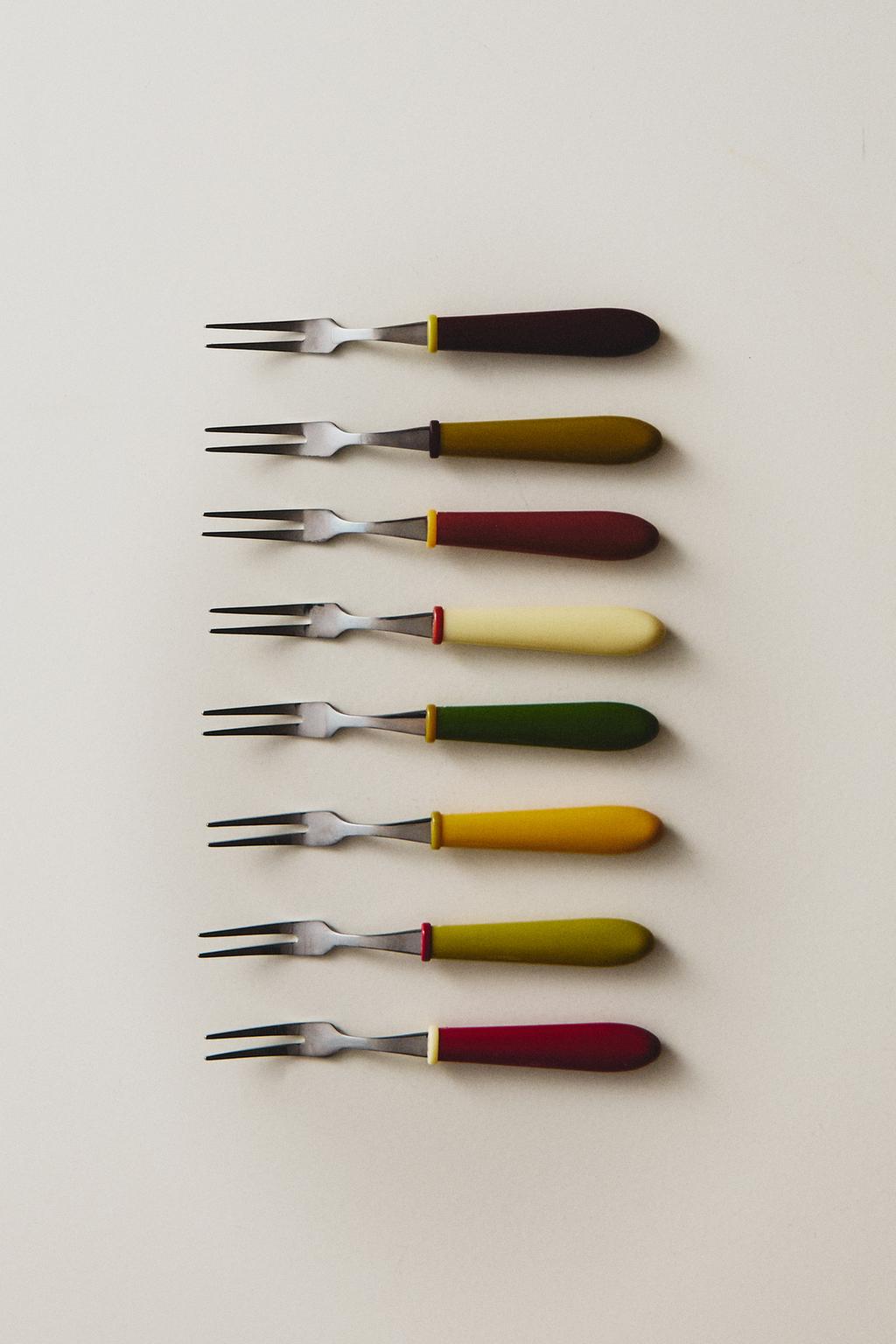 Набор мини-вилок из цветного смола (набор из 8 штук)