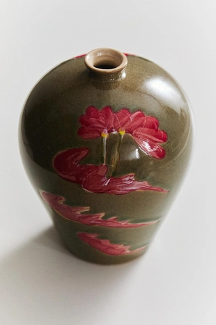 Керамическая ваза с цветочным узором- Заказать в России