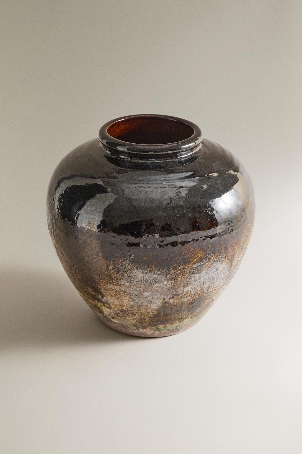 Ваза из эмалированной керамики среднего размера