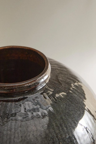 Большая ваза из керамики в полоску- Заказать в России