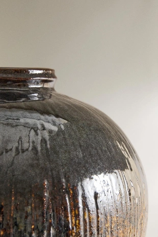 Большая ваза из керамики в полоску- Заказать в России