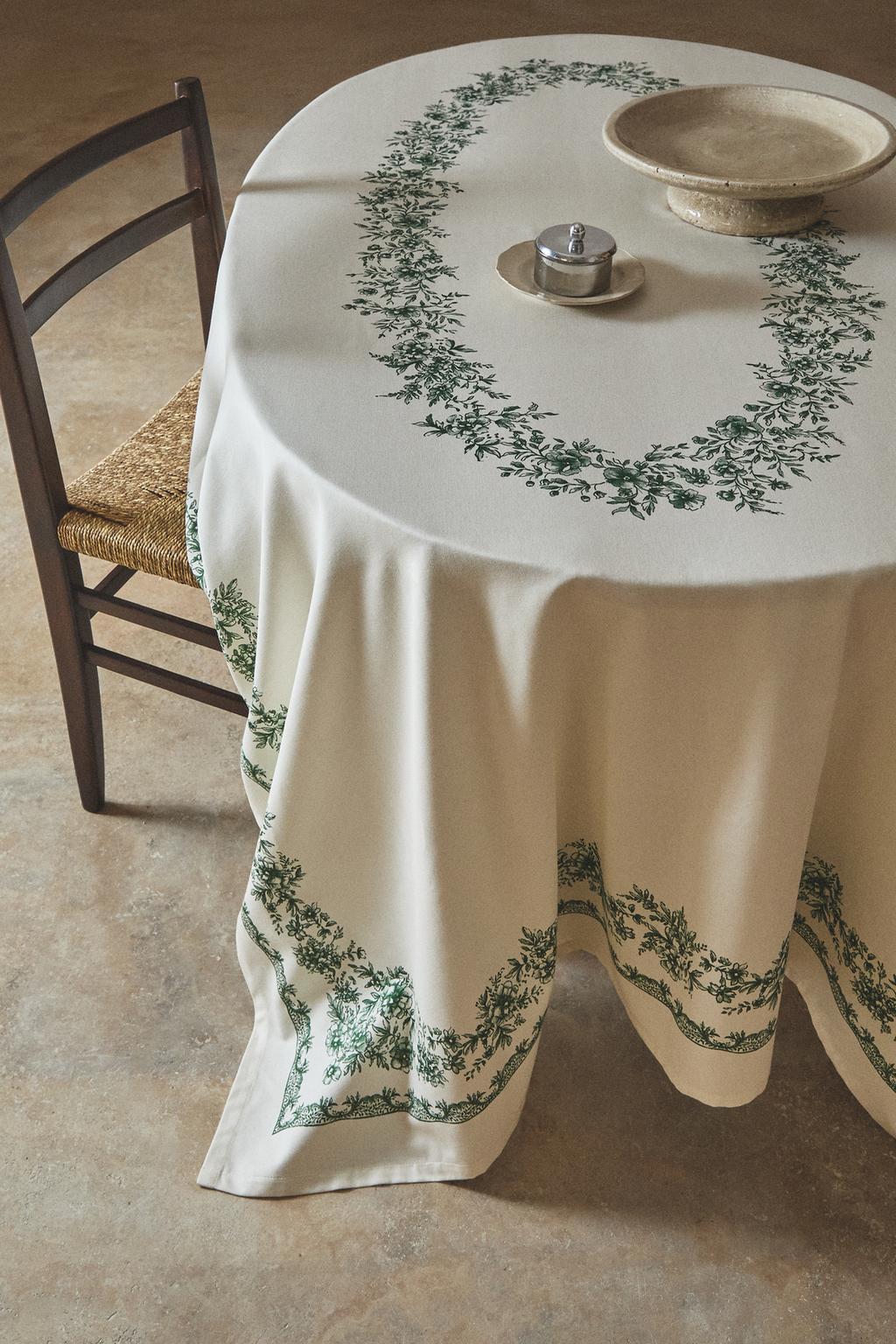 Хлопковый скатерть с цветочным принтом и атласной отделкой