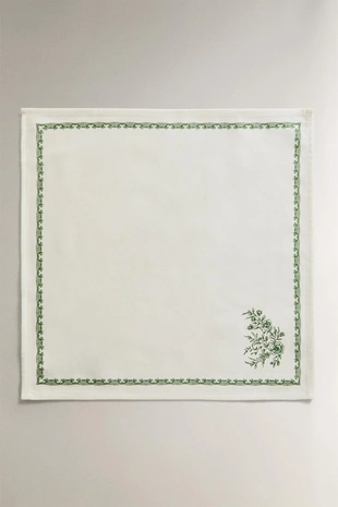 Набор из двух атласных салфеток с цветочным принтом- Заказать в России