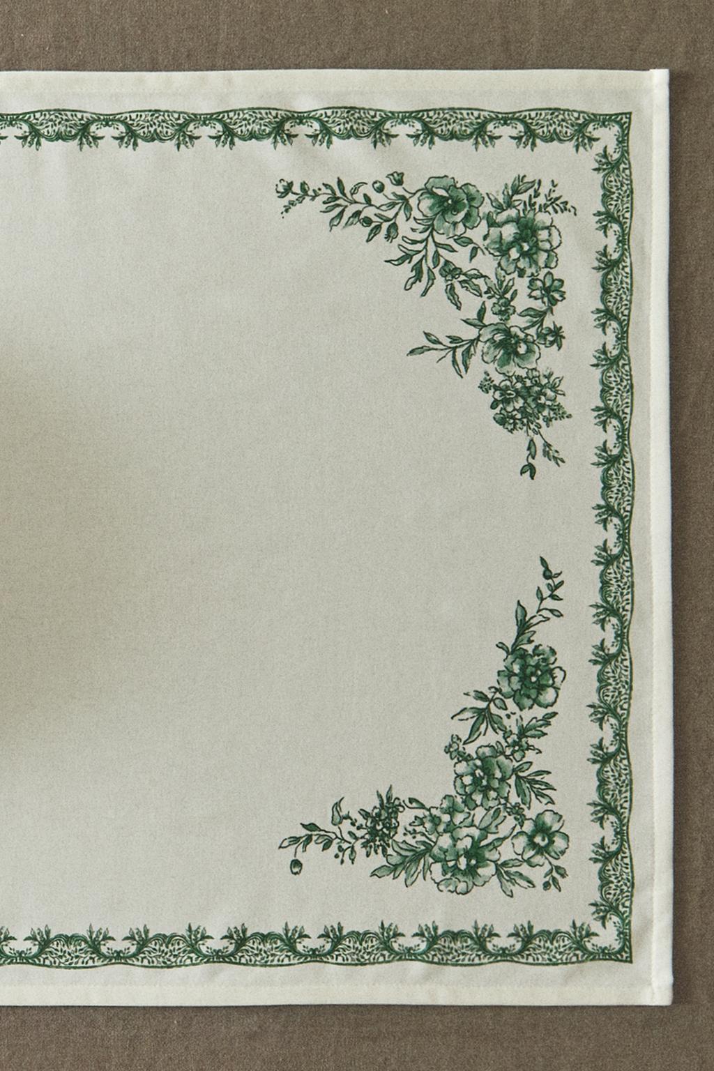 Сатиновый план на стол с печатным узором