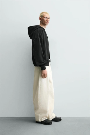 Укороченная худи с капюшоном и надписями- Заказать в России