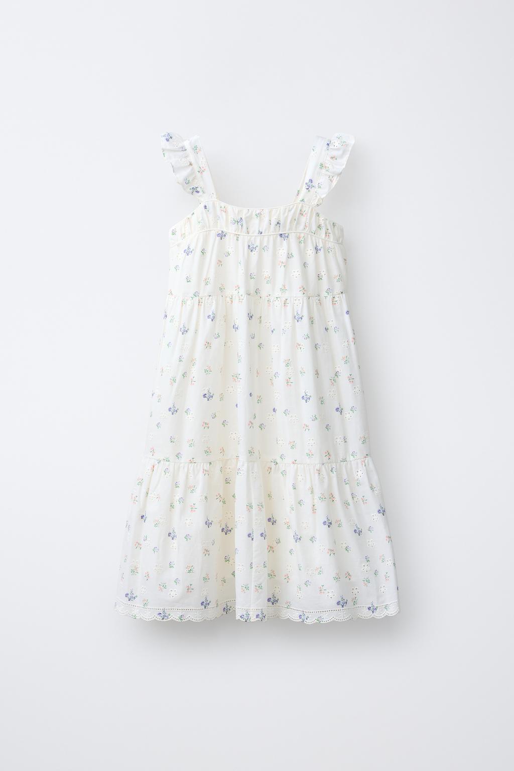 ПЛАТЬЕ ИЗ ШИТЬЯ С КРУЖЕВОМ