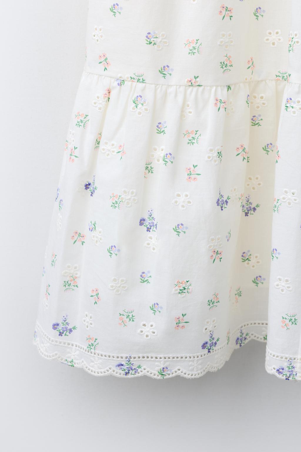 ПЛАТЬЕ ИЗ ШИТЬЯ С КРУЖЕВОМ