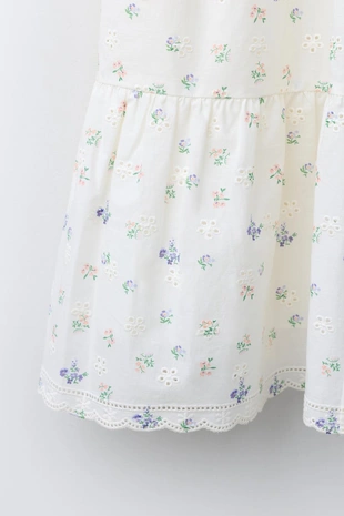 Платье из шитья с кружевом- Заказать в России