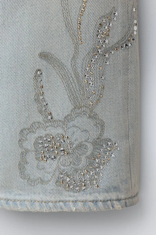 Джинсы Wide Leg с цветочным принтом и стразами- Заказать в России