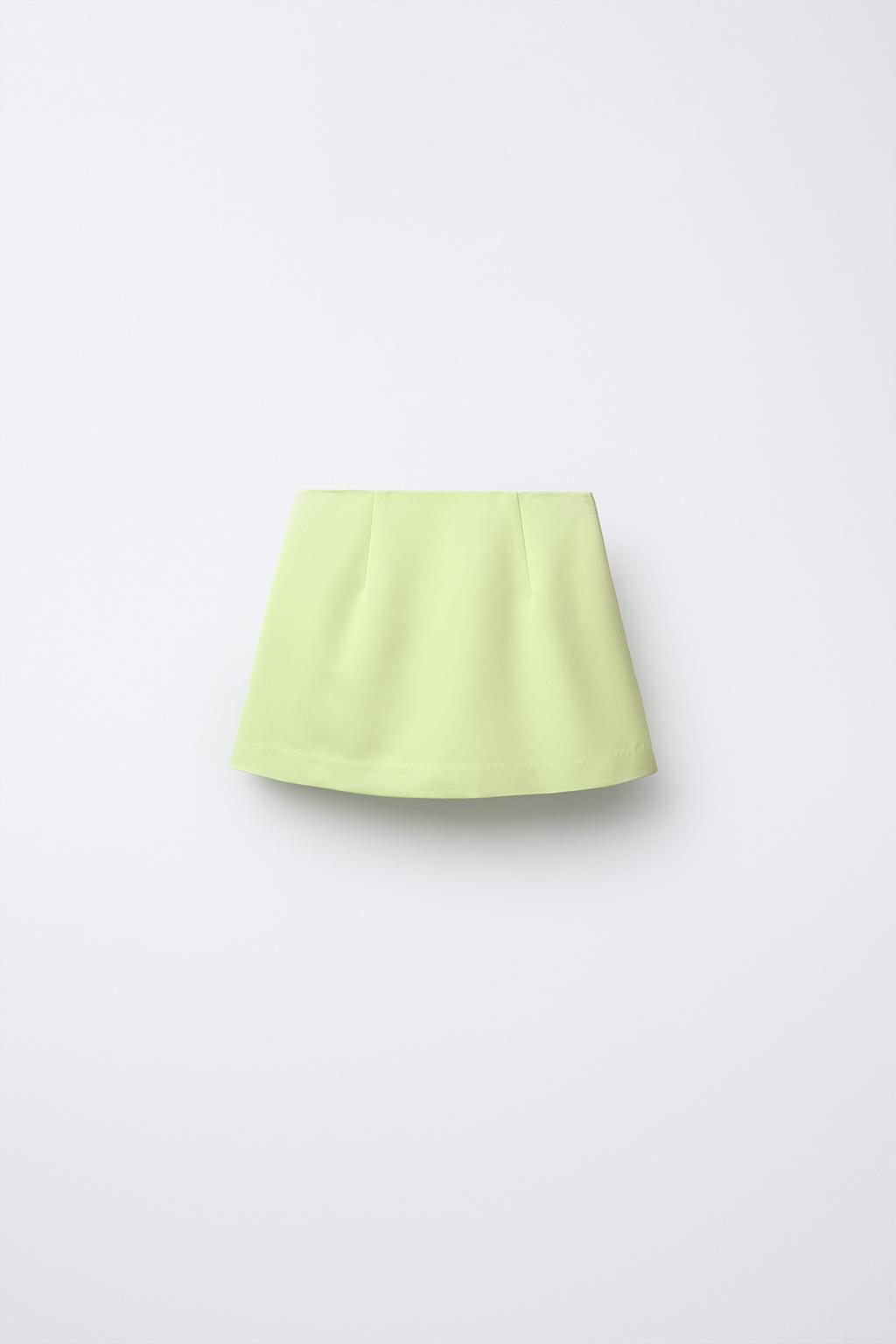 ЮБКА-ШОРТЫ ИЗ АТЛАСА С ЦВЕТОЧНЫМ УЗОРОМ И БУСИНАМИ