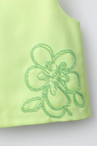 Топ с вышитым цветком и бусинами- Заказать в России