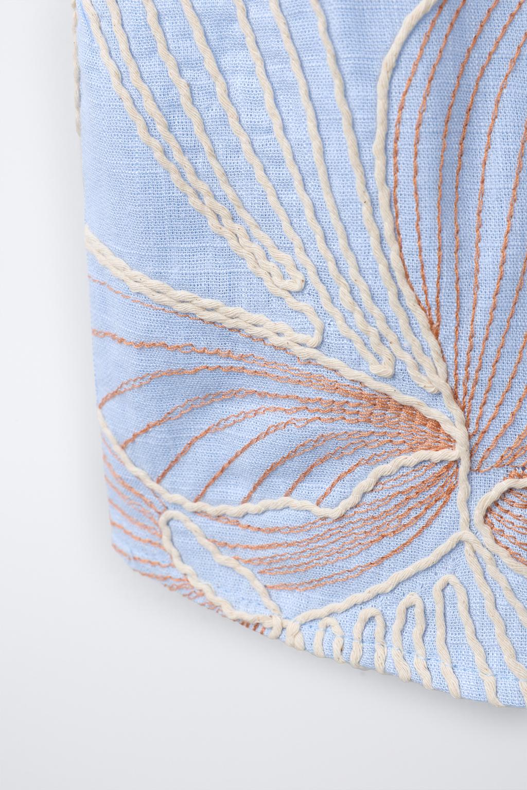 ТОП С ВЫШИВКОЙ И БАНТАМИ