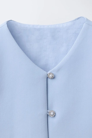 Топ с декоративными пуговицами- Заказать в России