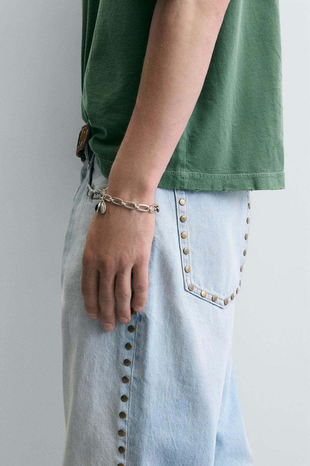 Металлический браслет с подвесками