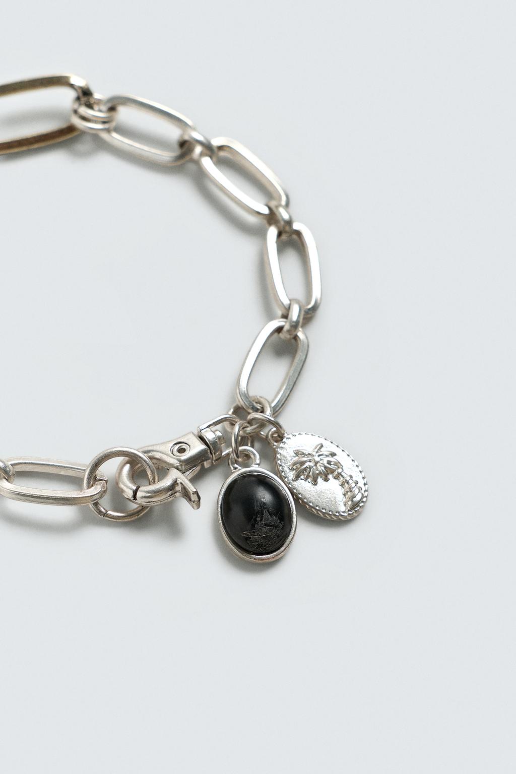 Металлический браслет с подвесками