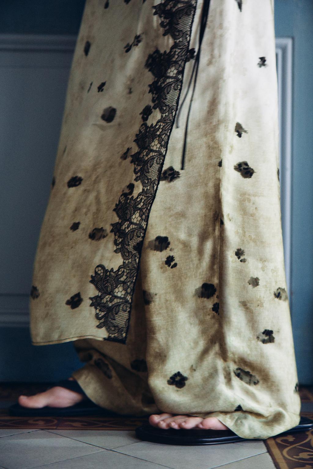 ЮБКА-ШОРТЫ С КРУЖЕВНЫМ УЗОРОМ