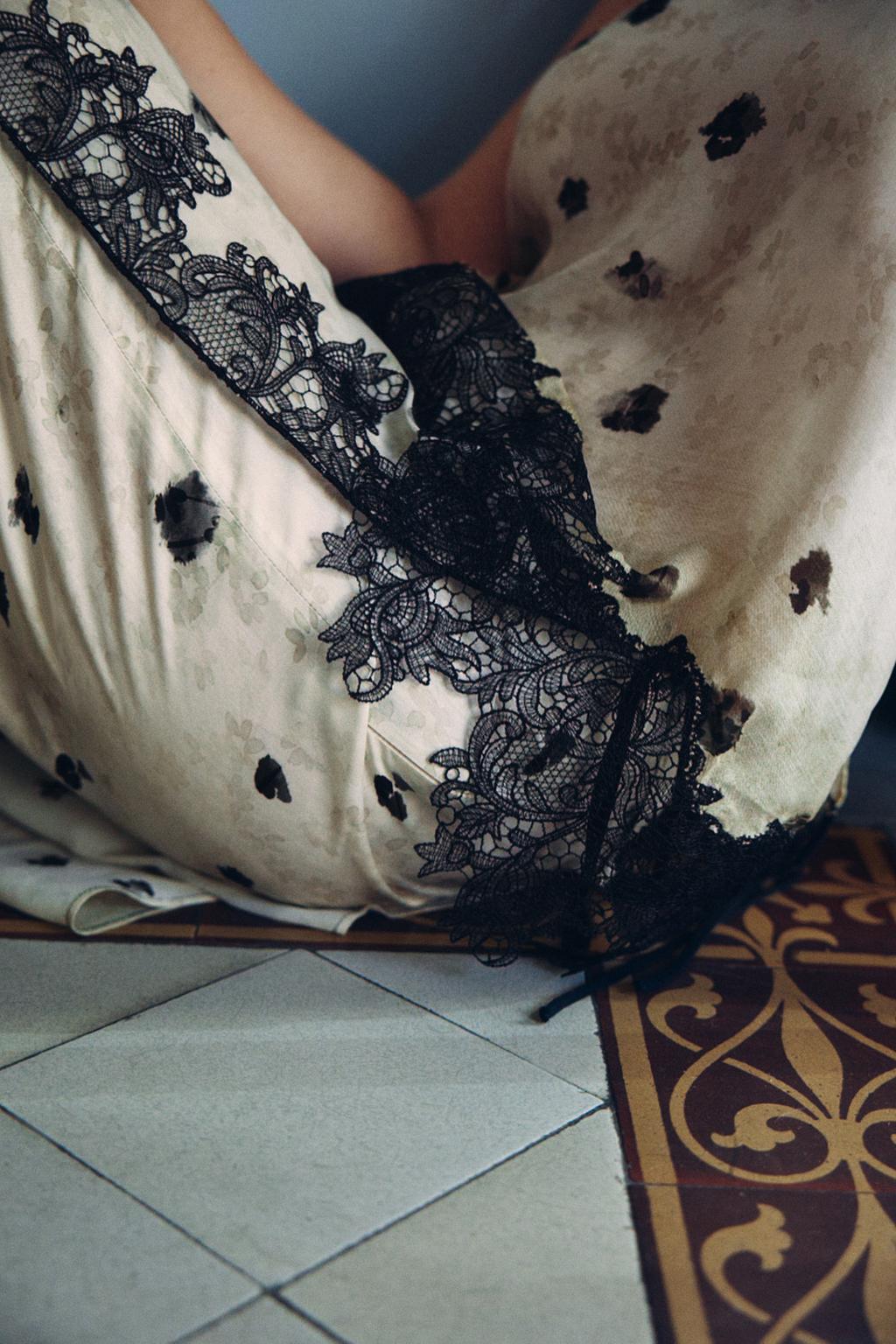 ЮБКА-ШОРТЫ С КРУЖЕВНЫМ УЗОРОМ