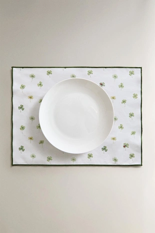 Подставка для тарелок с клевером и покрытием смолы- Заказать в России