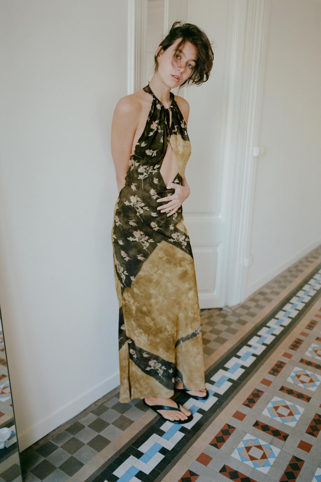 ПЛАТЬЕ ХАЛТЕР С ПРИНТОМ