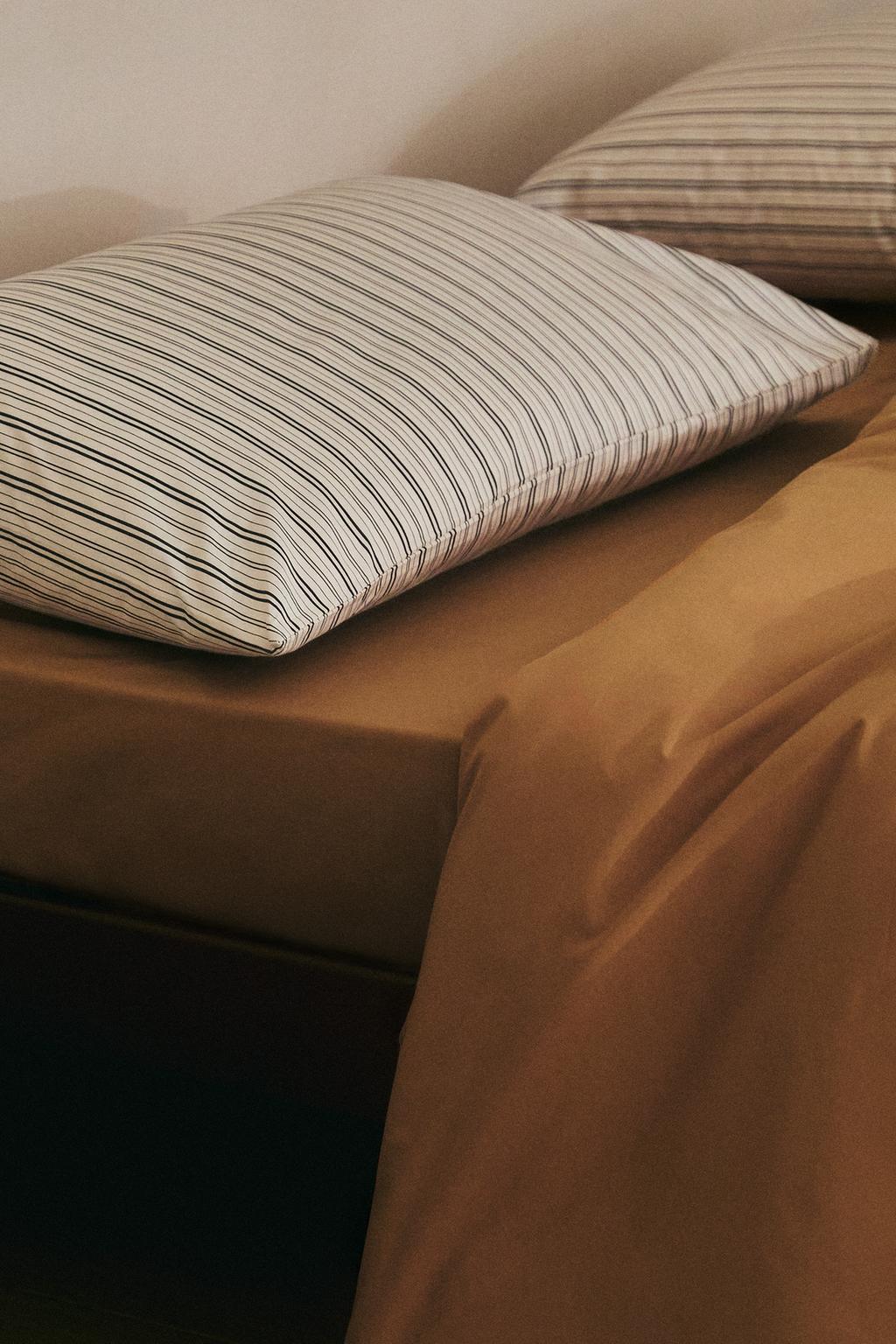 Простынь с резинкой percale | 40 см (300 нитей)