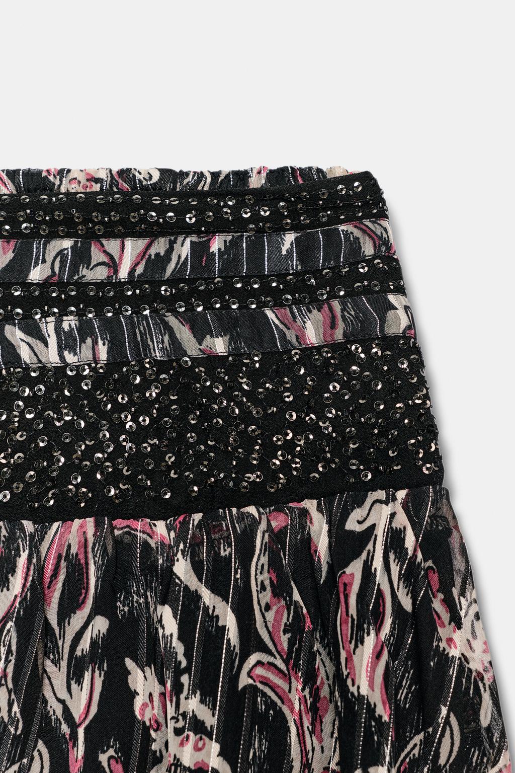 ЮБКА ОБЪЕМНОГО КРОЯ С ПРИНТОМ, ПАЙЕТКАМИ И БЛЕСТЯЩЕЙ НИТЬЮ