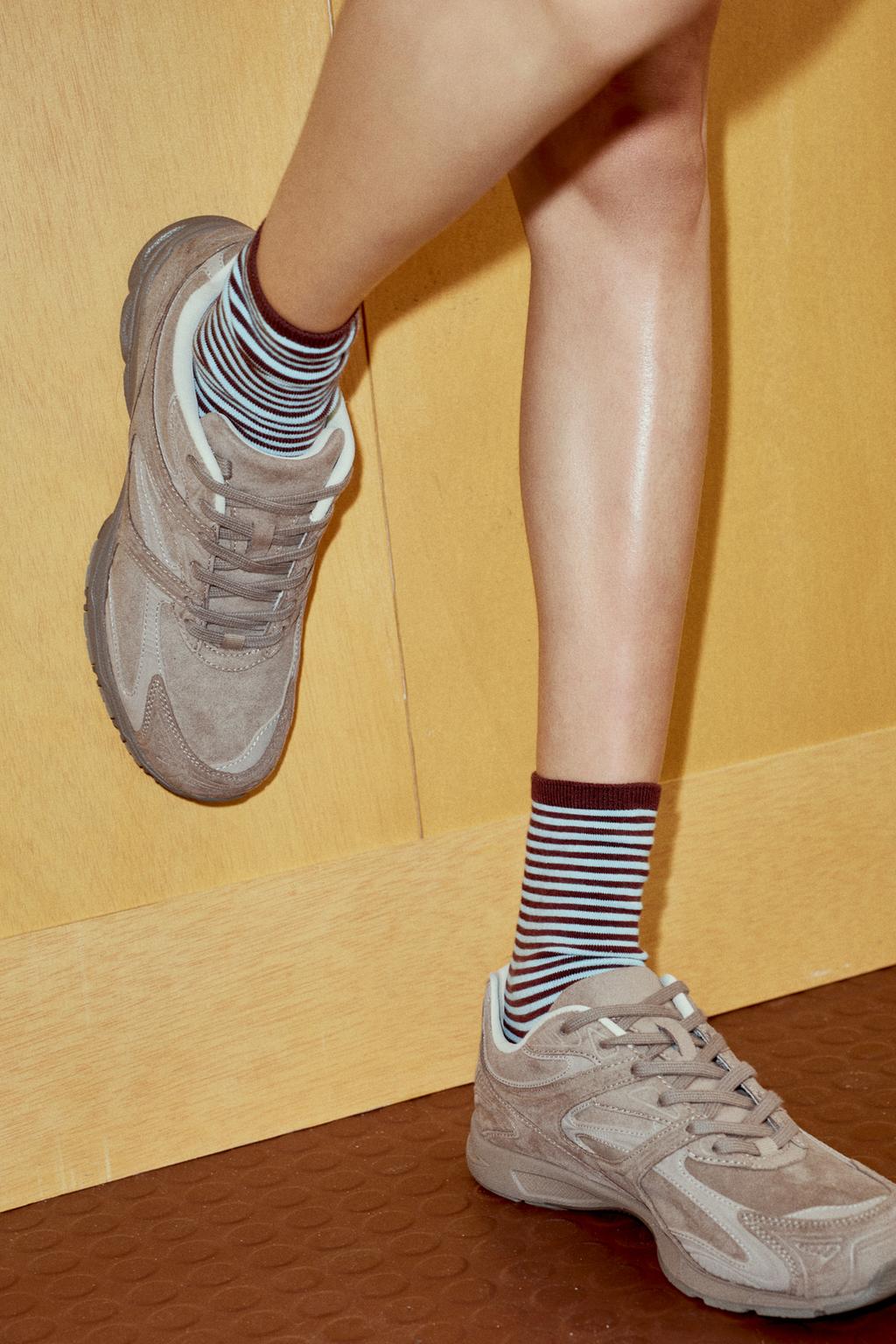 СПОРТИВНЫЕ КРОССОВКИ