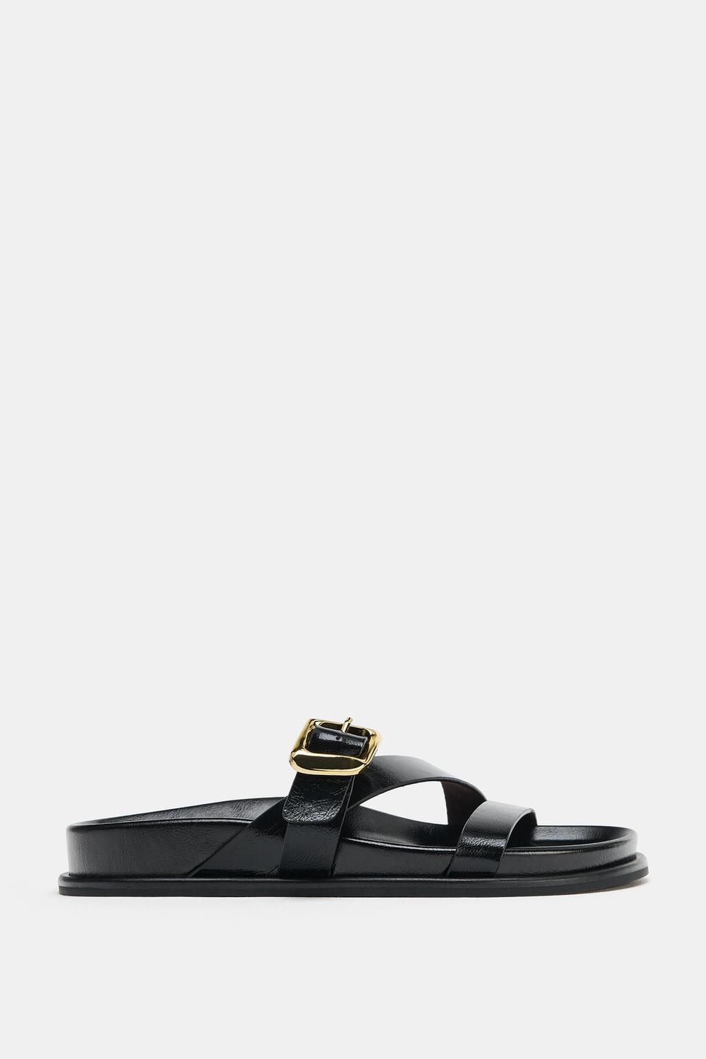 САНДАЛИИ НА ПЛОСКОЙ ПОДОШВЕ С ПРЯЖКАМИ