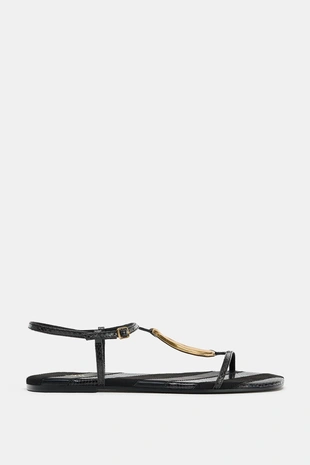 Сандалии на плоской подошве с металлической аппликацией- Заказать в России