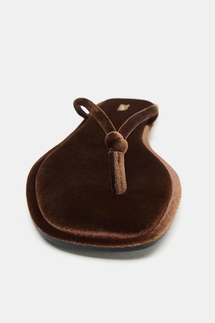 Бархатистые сандалии на плоской подошве- Заказать в России