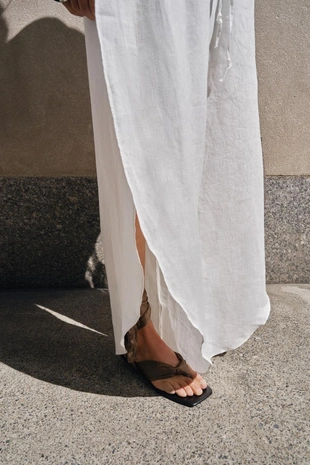 Сандалии на плоской подошве с узлом- Заказать в России