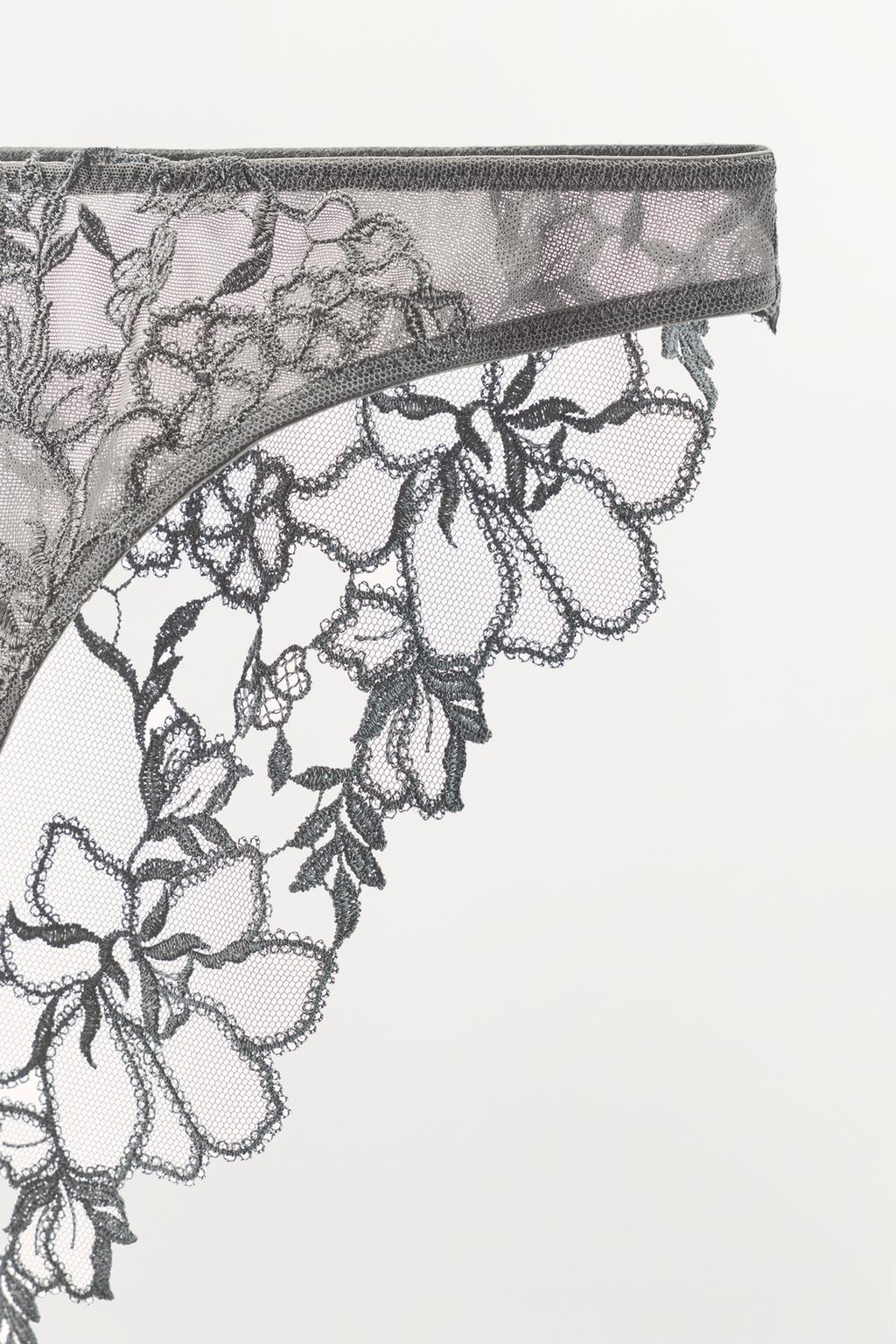 ТРУСЫ С ВЫШИВКОЙ