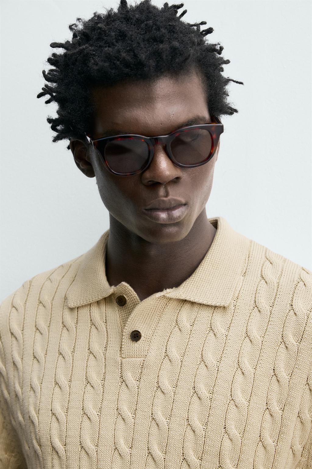 ПОЛО ИЗ РЕЛЬЕФНОГО ТРИКОТАЖА С КОСАМИ