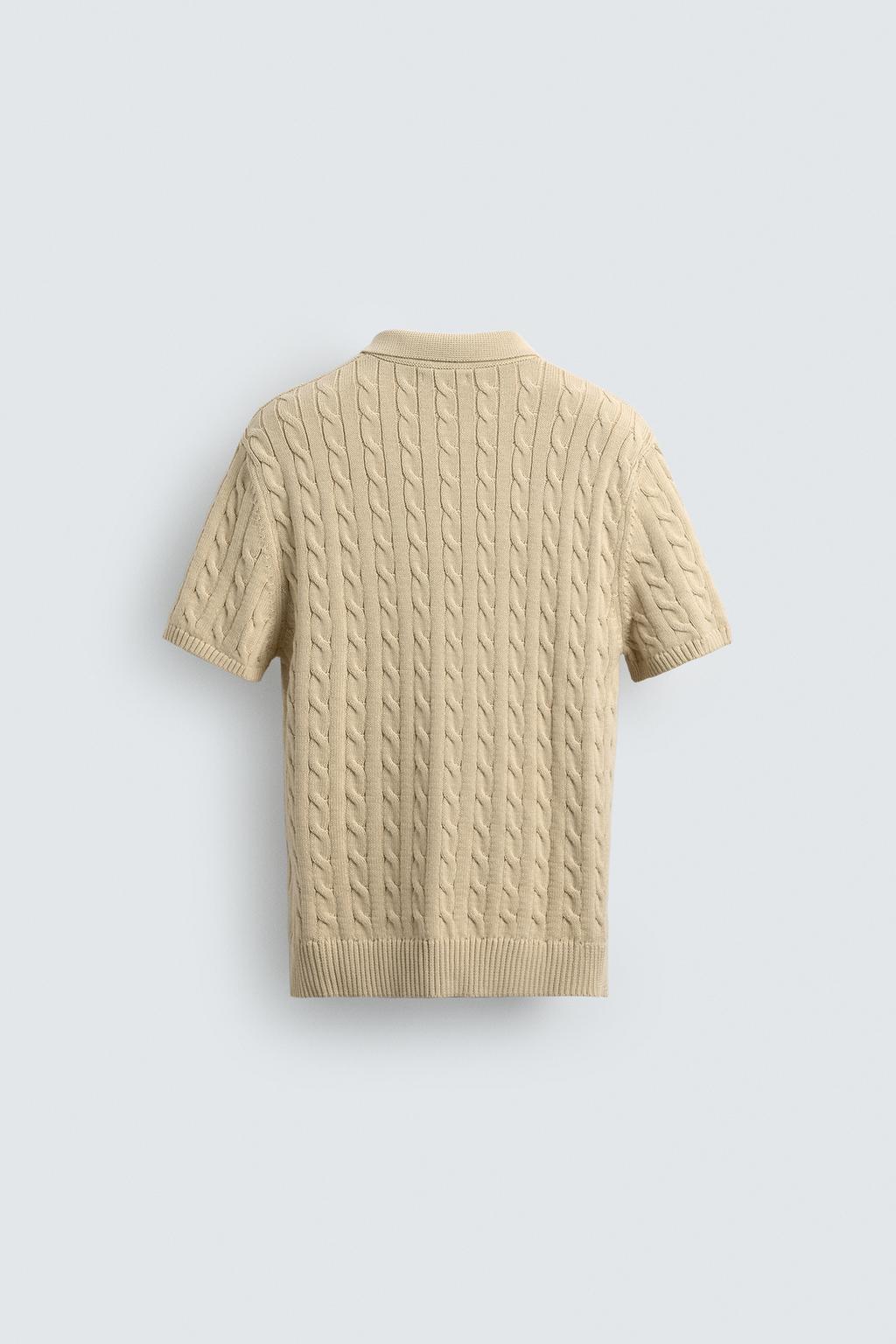 ПОЛО ИЗ РЕЛЬЕФНОГО ТРИКОТАЖА С КОСАМИ