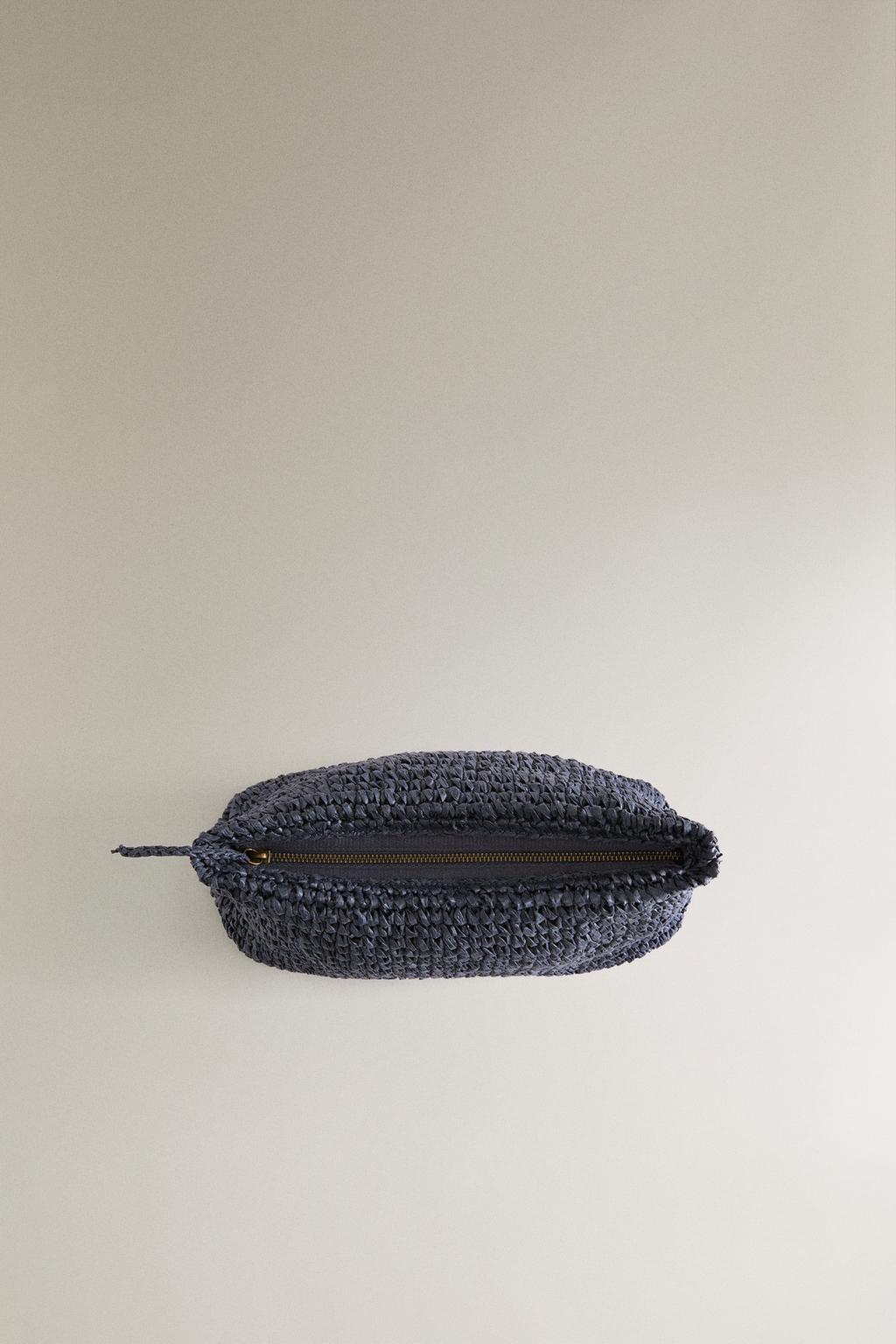 Сумка-клатч из плетеной бумаги