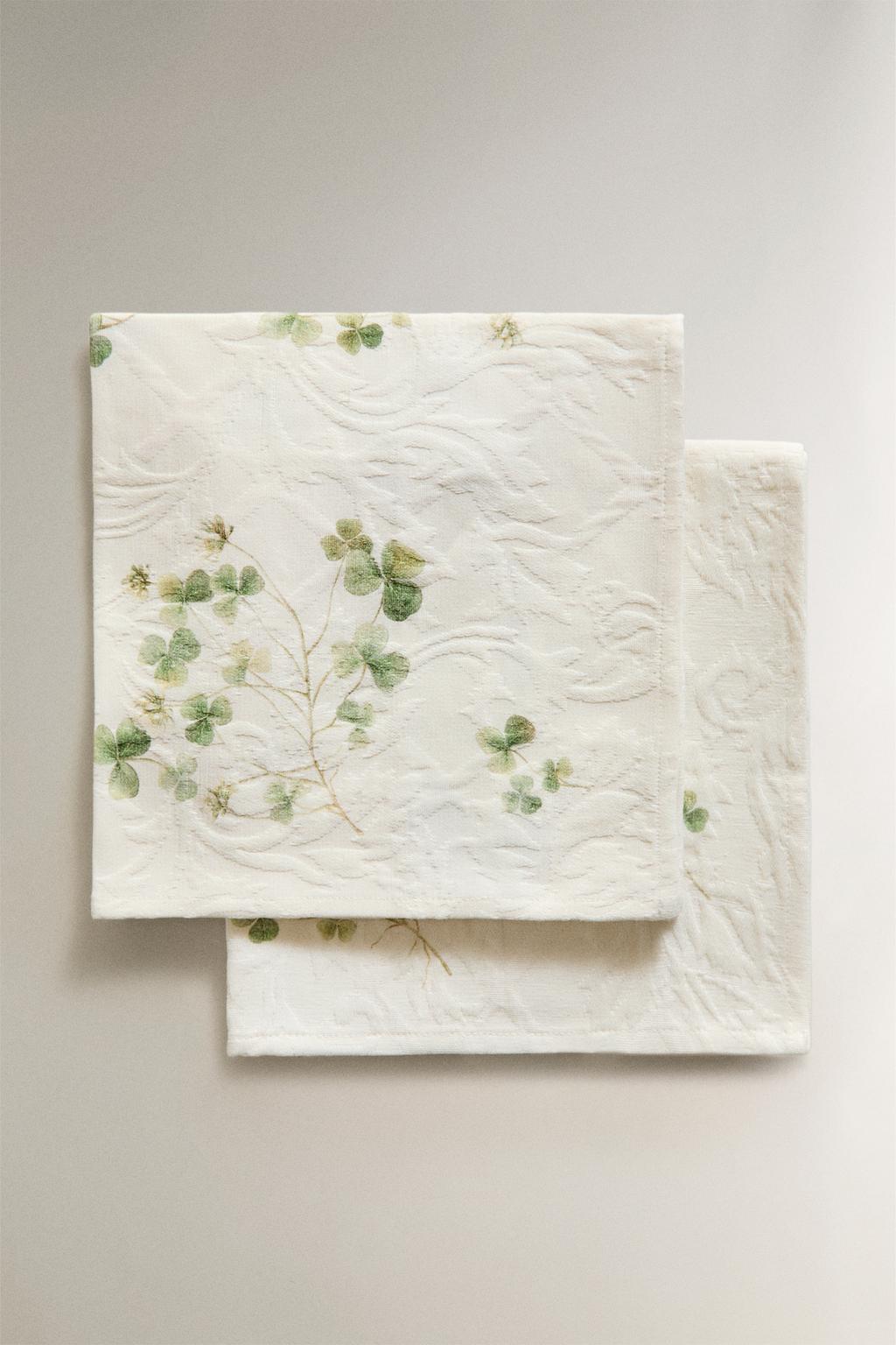 Набор салфеток из жаккарда с рисунком клевера (набор из 2)