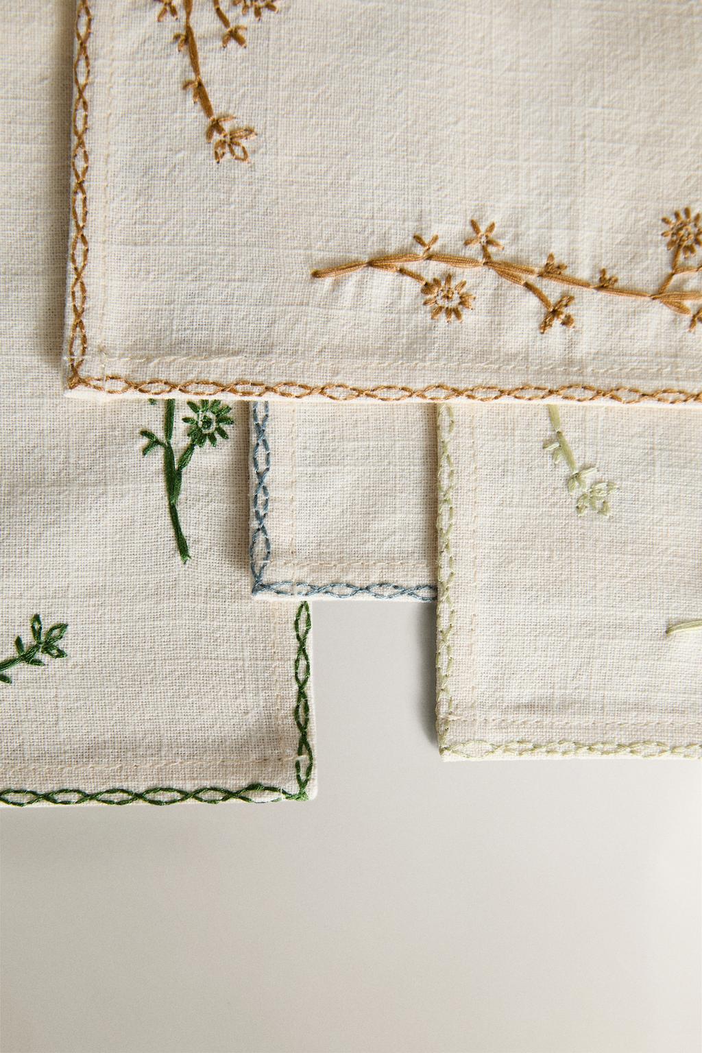 Набор салфеток с вышитыми растениями (набор из 4 шт.)