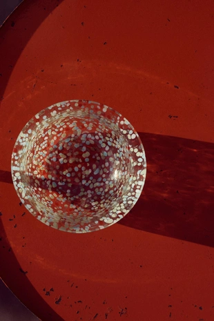 Стеклянная чаша с разноцветными вкраплениями- Заказать в России