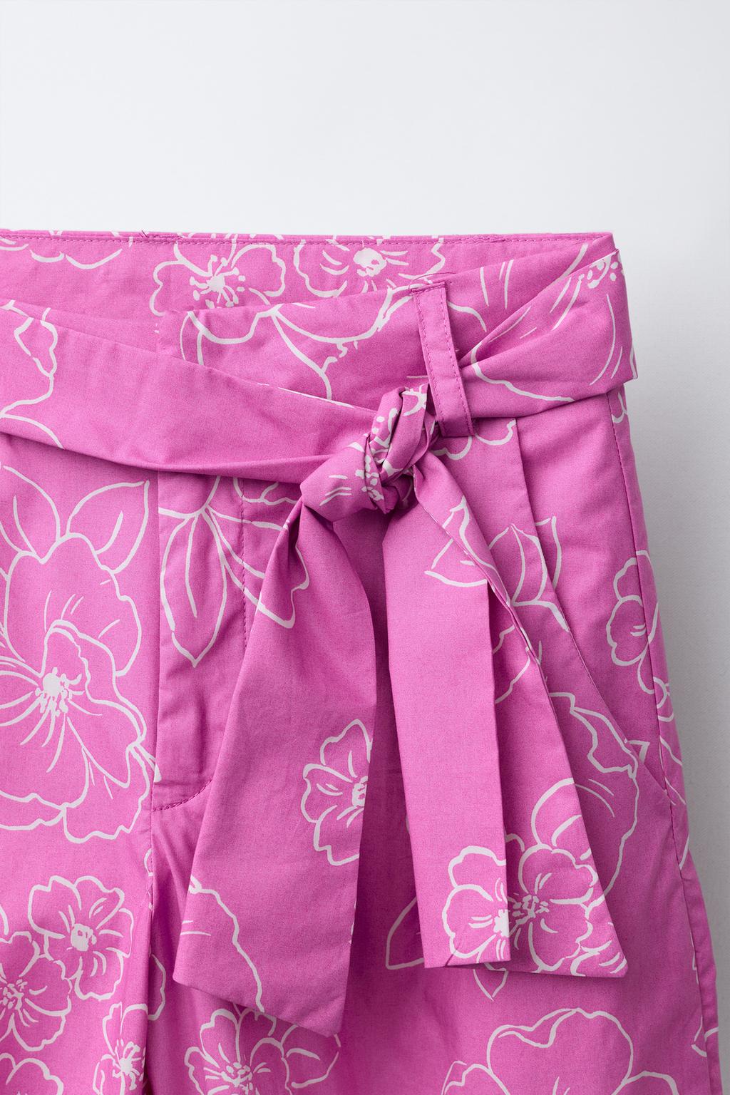 БРЮКИ С ЦВЕТОЧНЫМ ПРИНТОМ И РЕМНЕМ