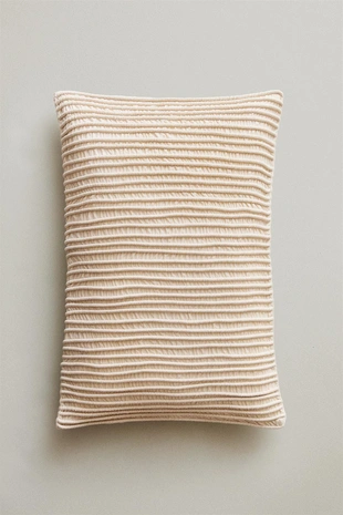 Чехол для декоративной подушки с фигурными складками- Заказать в России