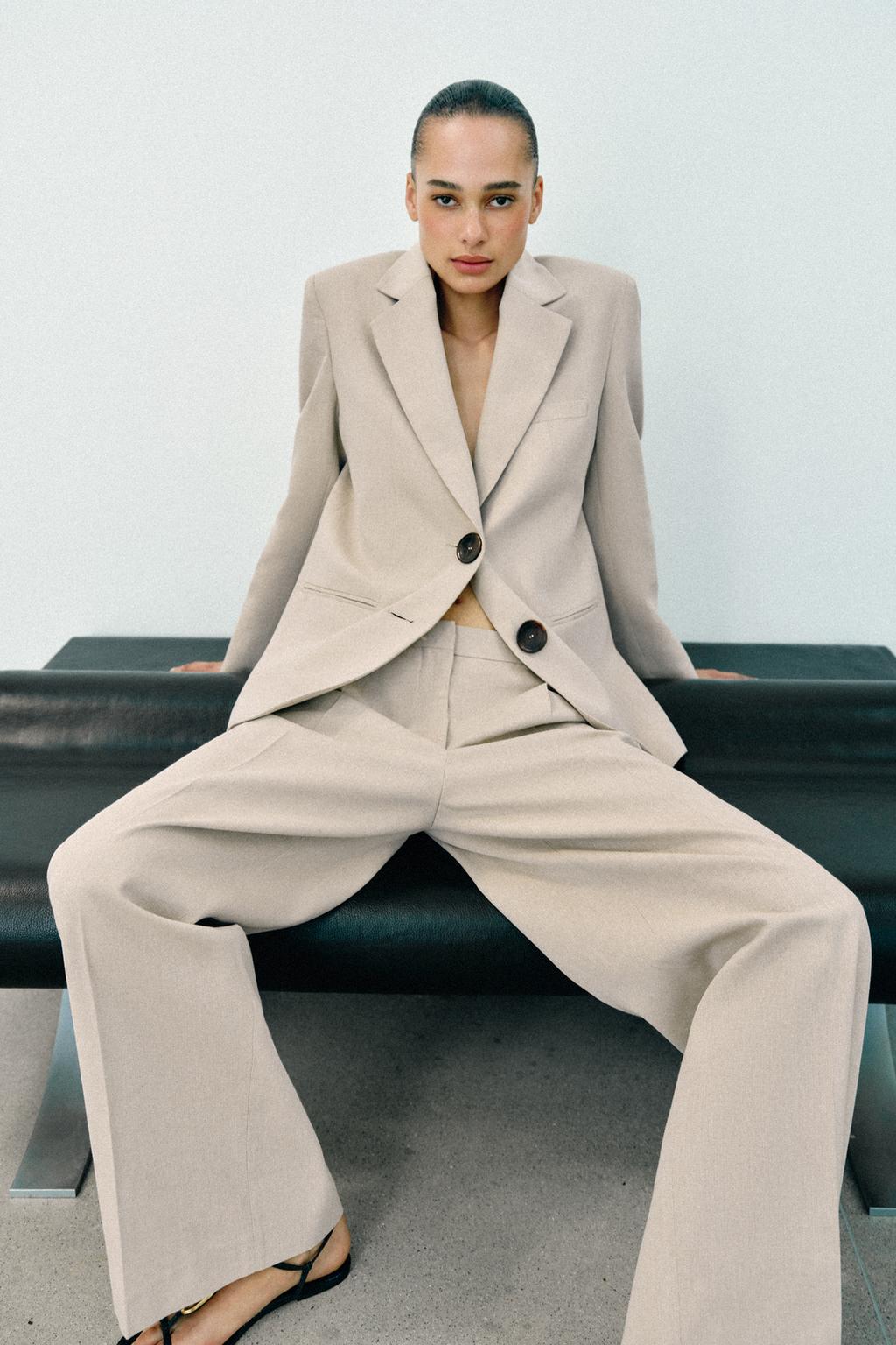 БРЮКИ ПРЯМОГО КРОЯ С ЗАЩИПАМИ