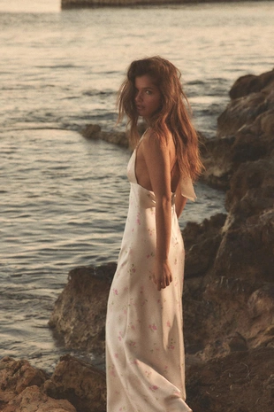 Атласное платье миди с цветочным принтом- Заказать в России