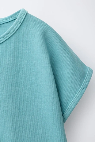 Однотонный комплект из футболки и шортов- Заказать в России