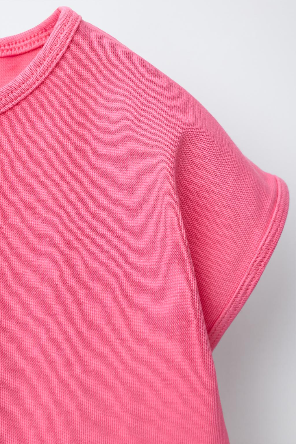 КОМПЛЕКТ ИЗ ФУТБОЛКИ И ШОРТОВ-БЕРМУДОВ