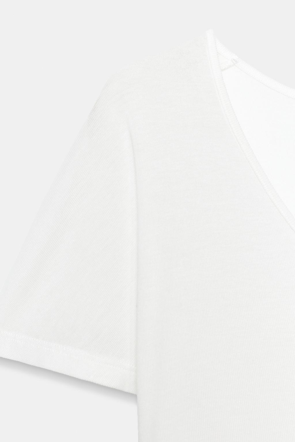 СВОБОДНАЯ ФУТБОЛКА С КОРОТКИМИ РУКАВАМИ