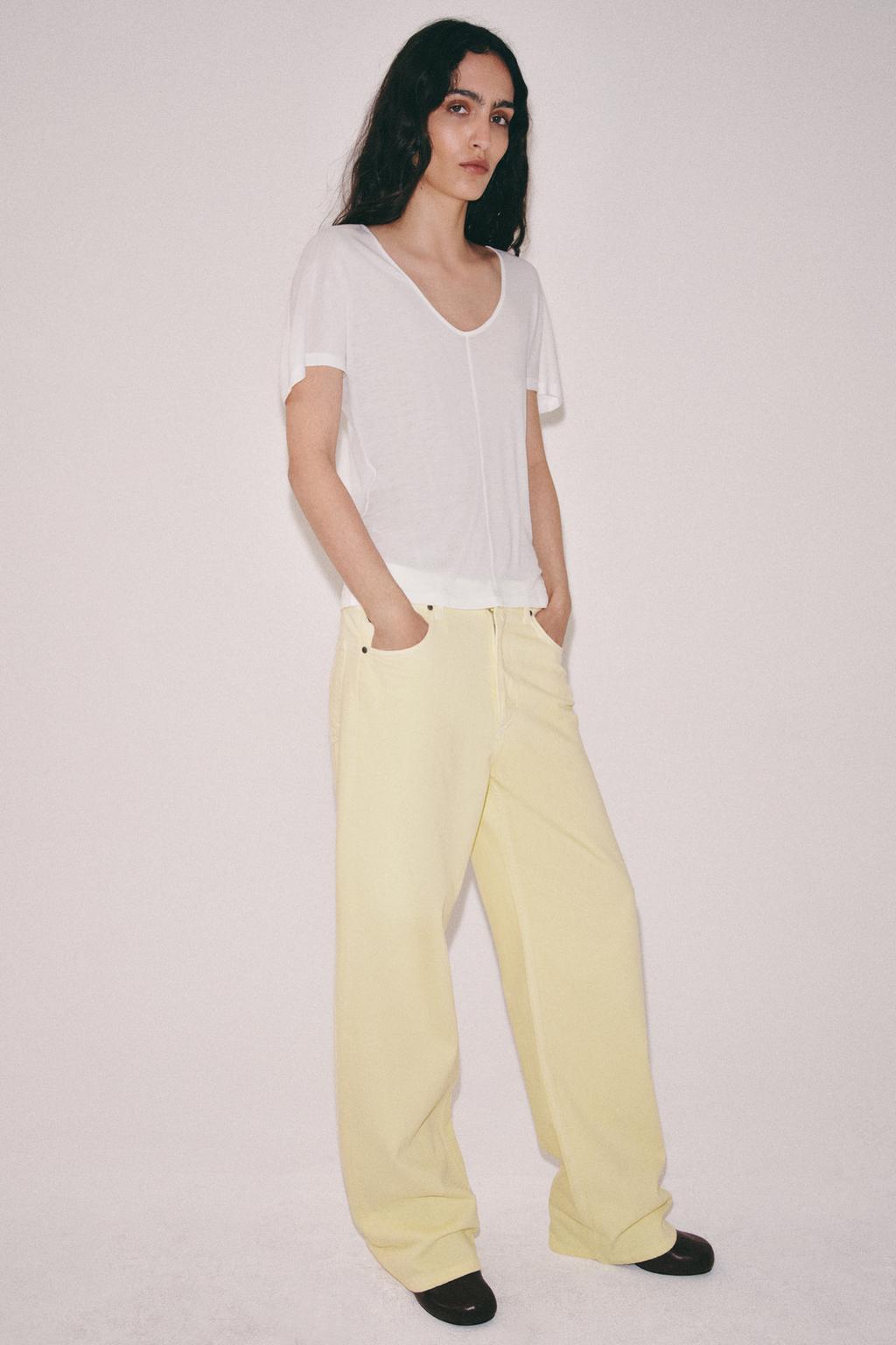 СВОБОДНАЯ ФУТБОЛКА С КОРОТКИМИ РУКАВАМИ