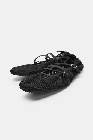 Балетки с перфорацией и ремешками- Заказать в России