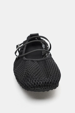 Балетки с перфорацией и ремешками- Заказать в России