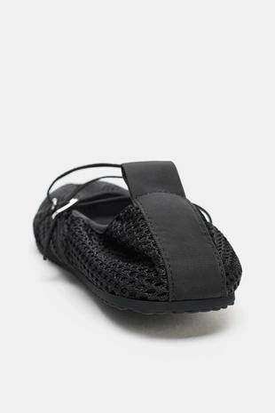 Балетки с перфорацией и ремешками- Заказать в России