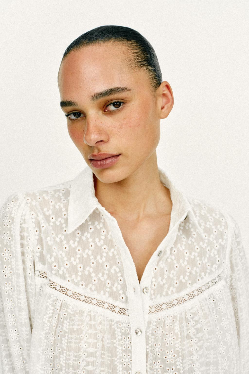 КОРОТКАЯ БЛУЗА С АЖУРНОЙ ВЫШИВКОЙ