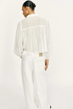 Короткая блуза с ажурной вышивкой- Заказать в России